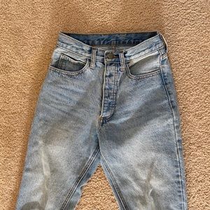 High wasted light wash jeans